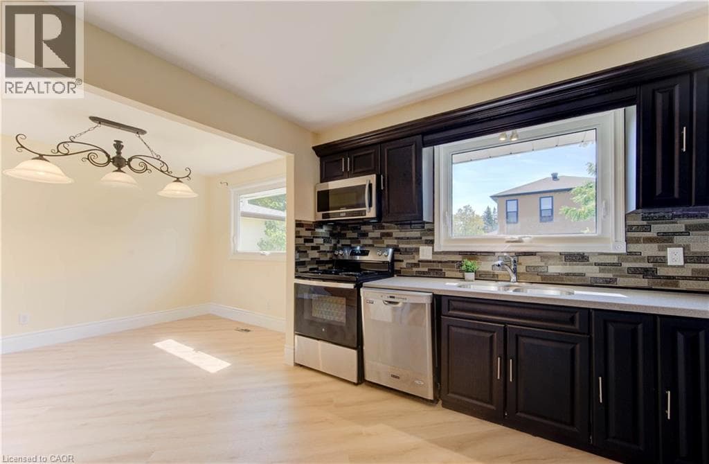 Detached for sale at 1493 QUEENS Boulevard, Forest Hill, Kitchener, Ontario, photo 13