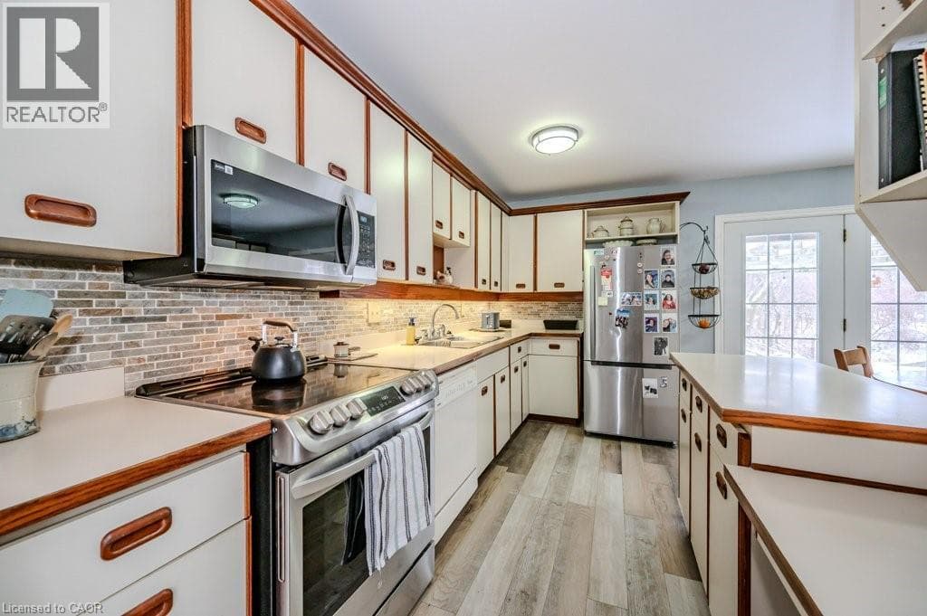 Detached for sale at 39 BANNOCKBURN Road, Doon South, Kitchener, Ontario, photo 11