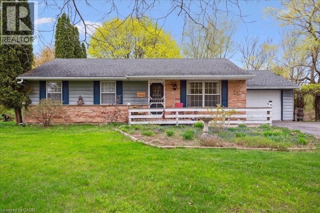 Detached for sale at 39 BANNOCKBURN Road, Doon South, Kitchener, Ontario