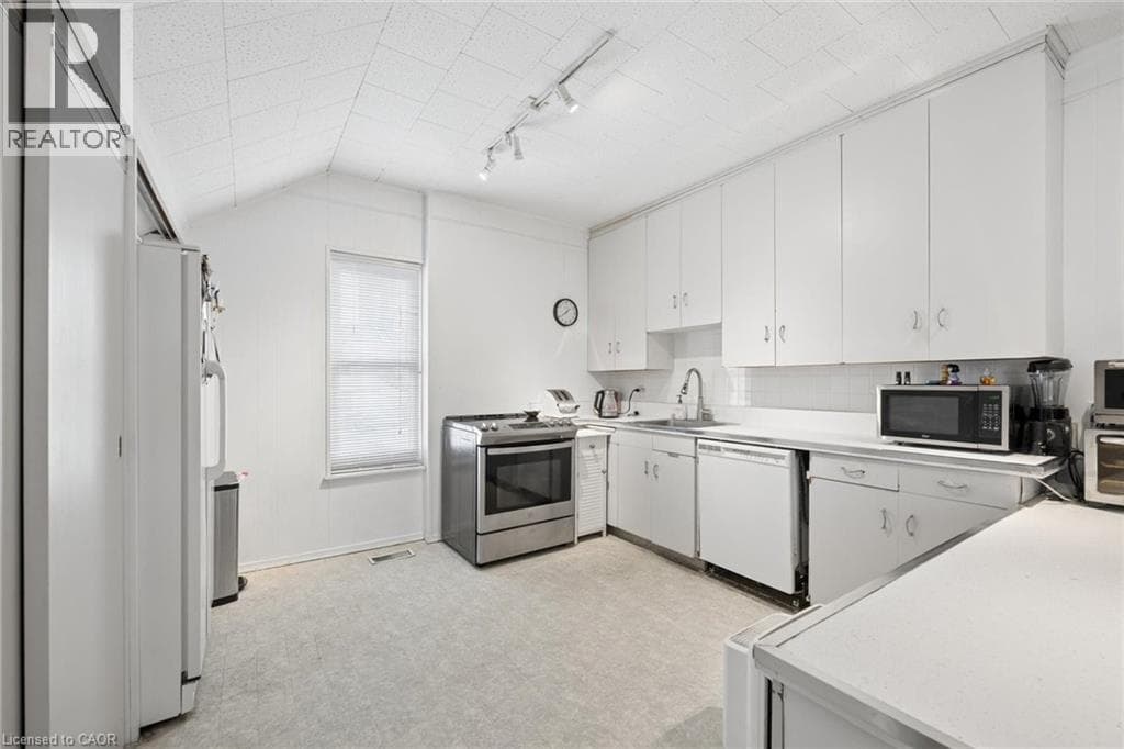 Detached for sale at 64 FRANCIS Street N, Downtown Kitchener, Kitchener, Ontario, photo 20
