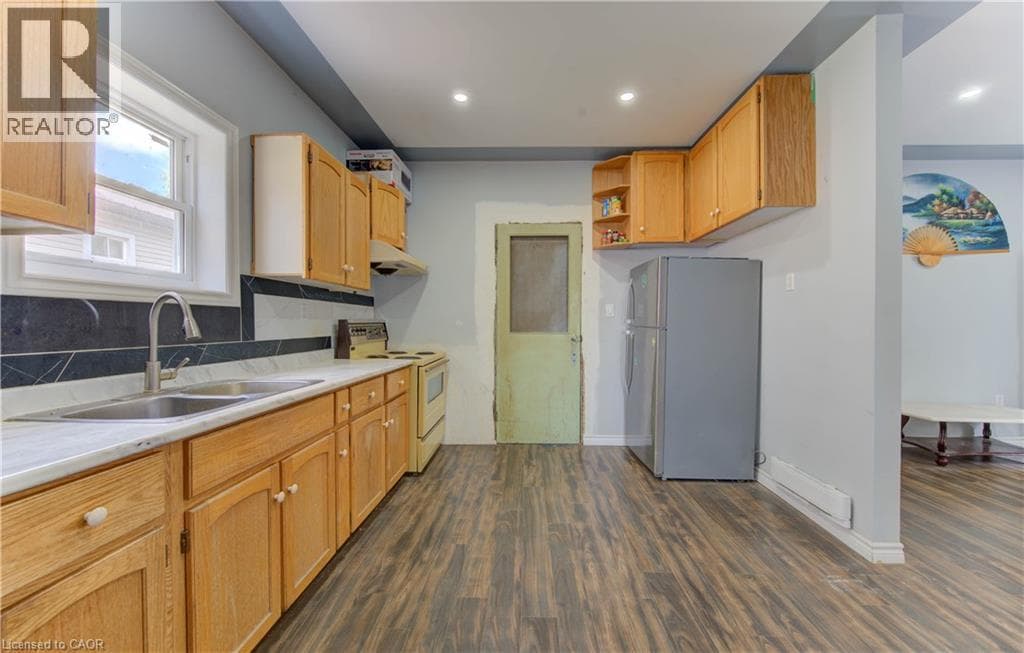 Detached for sale at 138 COURTLAND Avenue E, Mill Courtland Woodside Park, Kitchener, Ontario, photo 6