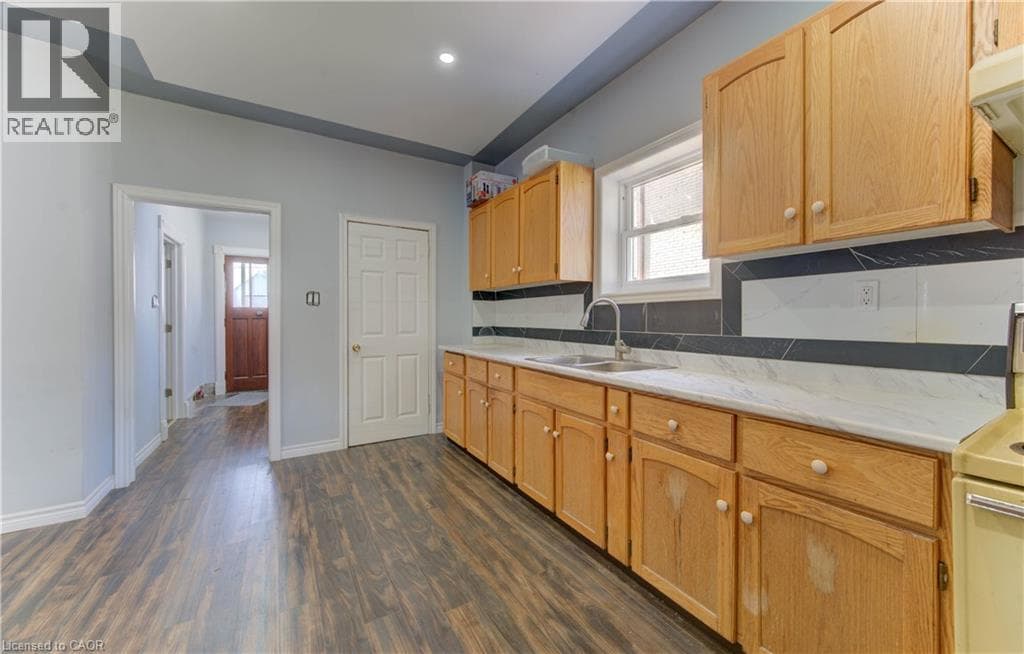 Detached for sale at 138 COURTLAND Avenue E, Mill Courtland Woodside Park, Kitchener, Ontario, photo 7