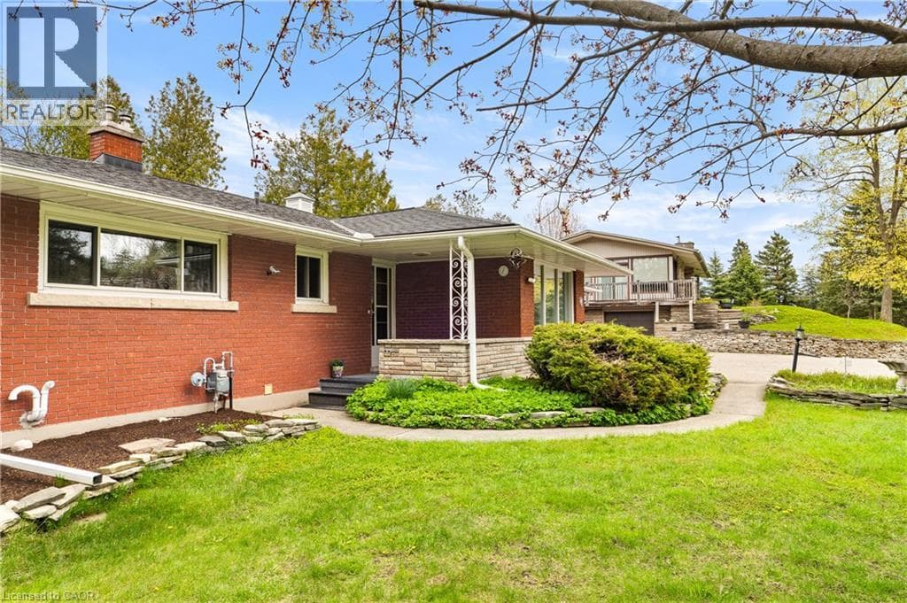 Detached for sale at 24 GRAND HILL Drive, Pioneer Tower West, Kitchener, Ontario, photo 3