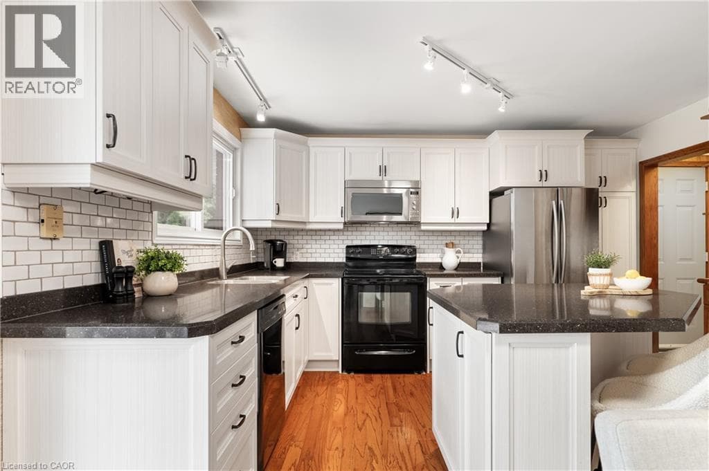Detached for sale at 24 GRAND HILL Drive, Pioneer Tower West, Kitchener, Ontario, photo 8