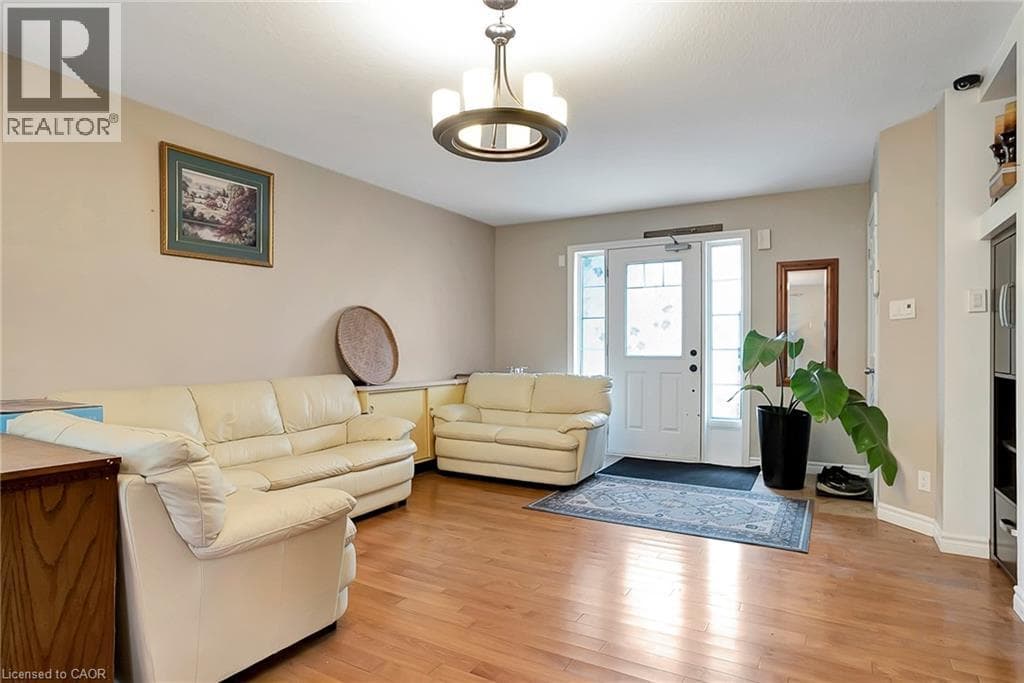 Detached for sale at 1392 DOON VILLAGE Road, Doon South, Kitchener, Ontario, photo 3
