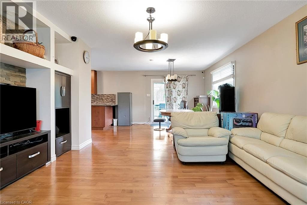 Detached for sale at 1392 DOON VILLAGE Road, Doon South, Kitchener, Ontario, photo 5