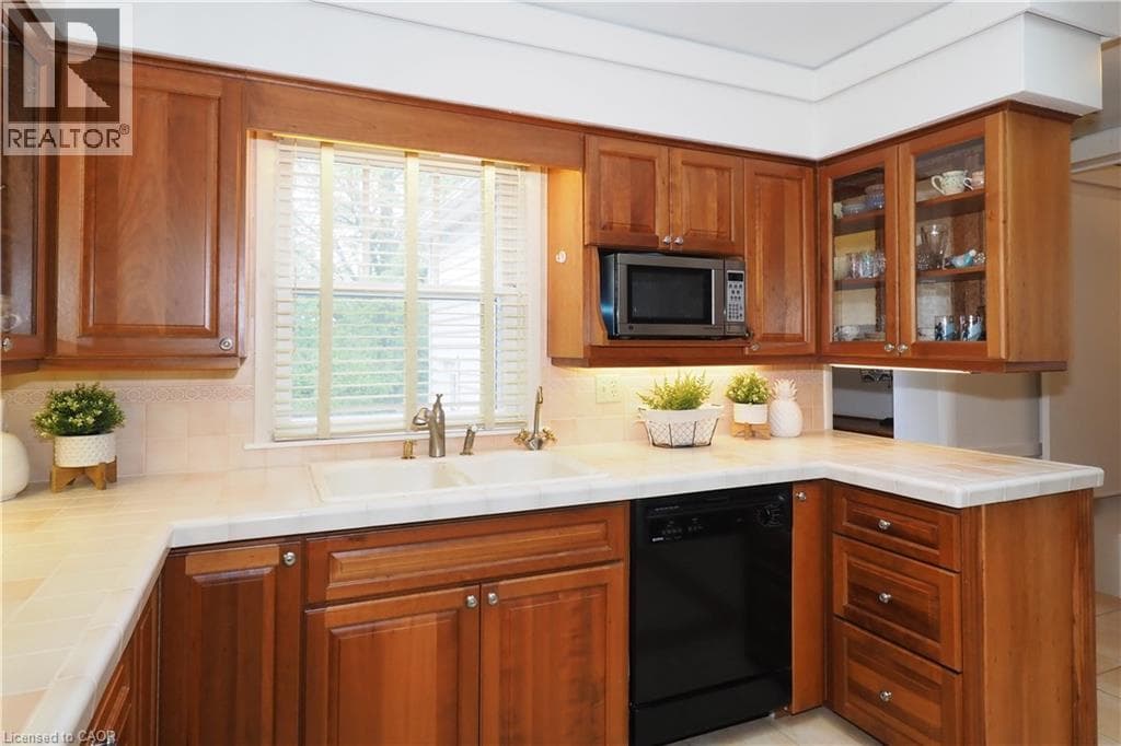 Detached for sale at 2023 CORONATION Boulevard, Langs Farm, Cambridge, Ontario, photo 18