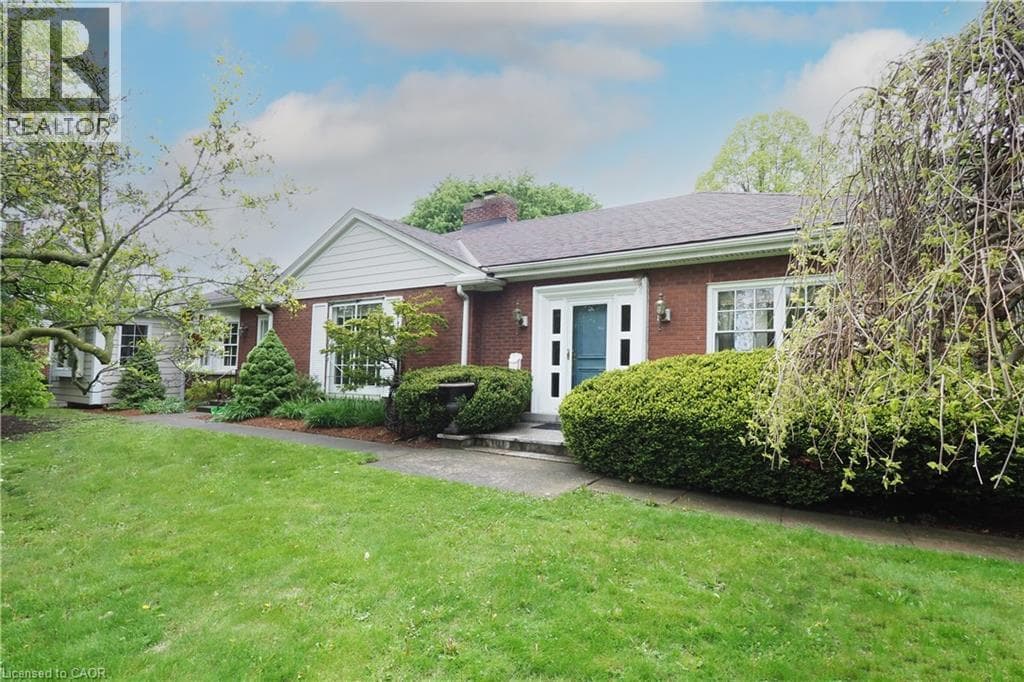 Detached for sale at 2023 CORONATION Boulevard, Langs Farm, Cambridge, Ontario, photo 2