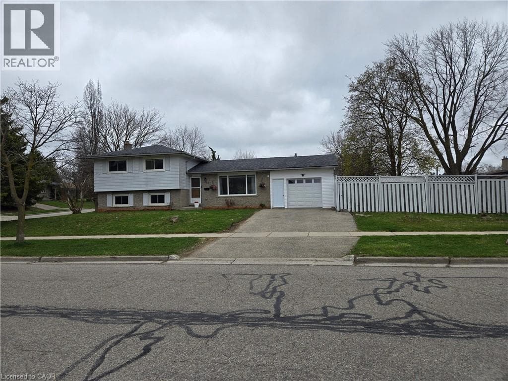 Detached for sale at 261 OVERLEA Drive, Forest Hill, Kitchener, Ontario, photo 2