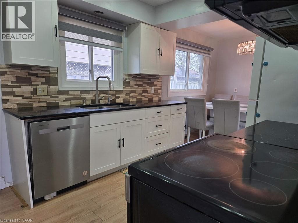 Detached for sale at 261 OVERLEA Drive, Forest Hill, Kitchener, Ontario, photo 4