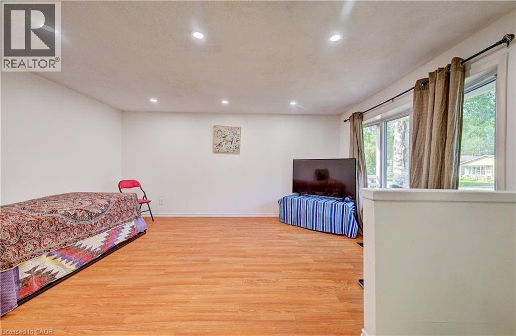 Multi-family for sale at 53 HELENE Crescent, Erb West, Waterloo, Ontario, photo 12