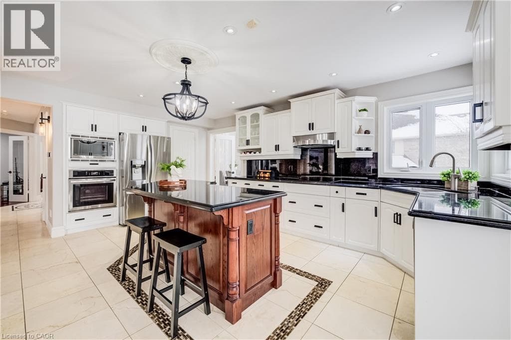 Detached for sale at 38 DEER RIDGE Crescent, Pioneer Tower West, Kitchener, Ontario, photo 8