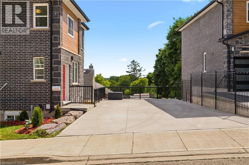 Multi-family for sale at 131 ST GEORGE Street, Cedar Hill, Kitchener, Ontario, photo 32