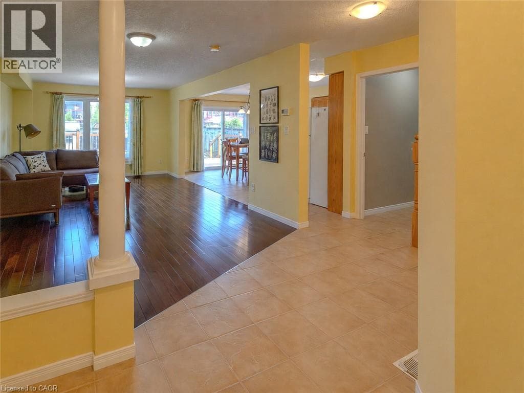 Detached for sale at 212 SLEAFORD Street, Lincoln Village West, Waterloo, Ontario, photo 4