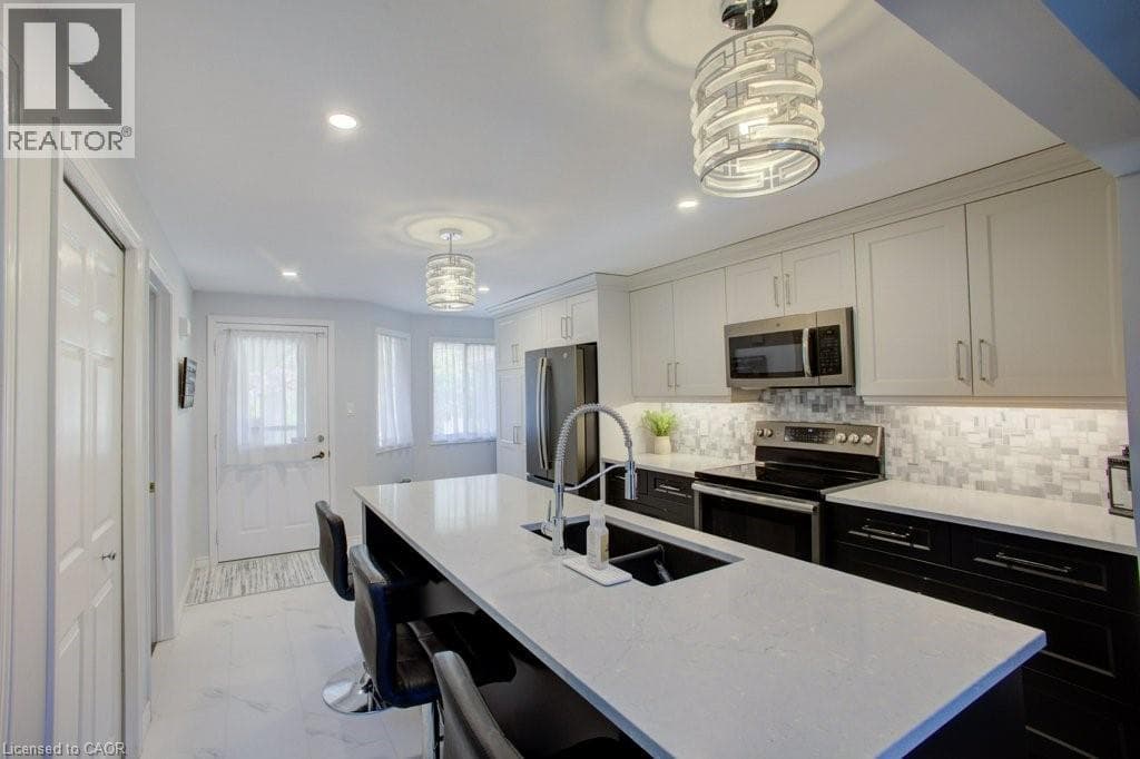 Townhouse for sale at 464 BEECHWOOD Place Unit# 3, Rummelhardt, Waterloo, Ontario, photo 3