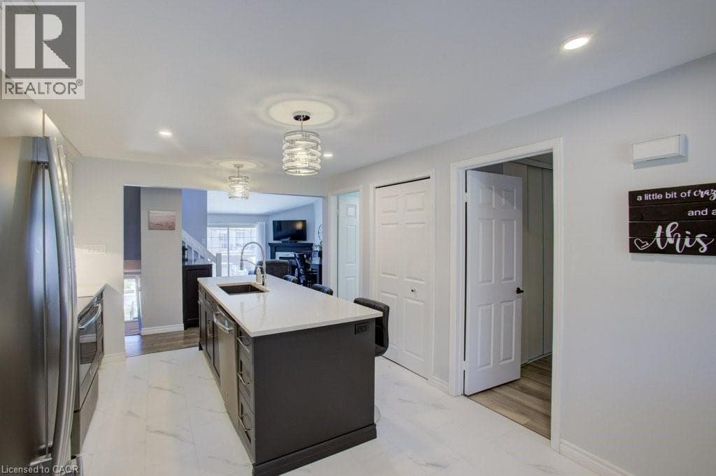 Townhouse for sale at 464 BEECHWOOD Place Unit# 3, Rummelhardt, Waterloo, Ontario, photo 4