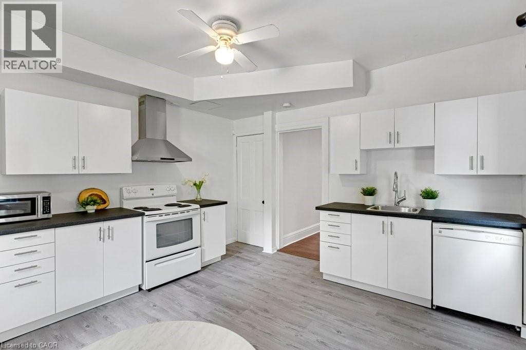 Semi-detached for sale at 156 ST ANDREWS Street, Southwood, Cambridge, Ontario, photo 14