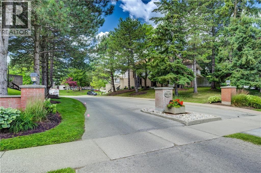 Townhouse for sale at 493 BEECHWOOD Drive Unit# 4, Northdale, Waterloo, Ontario, photo 2