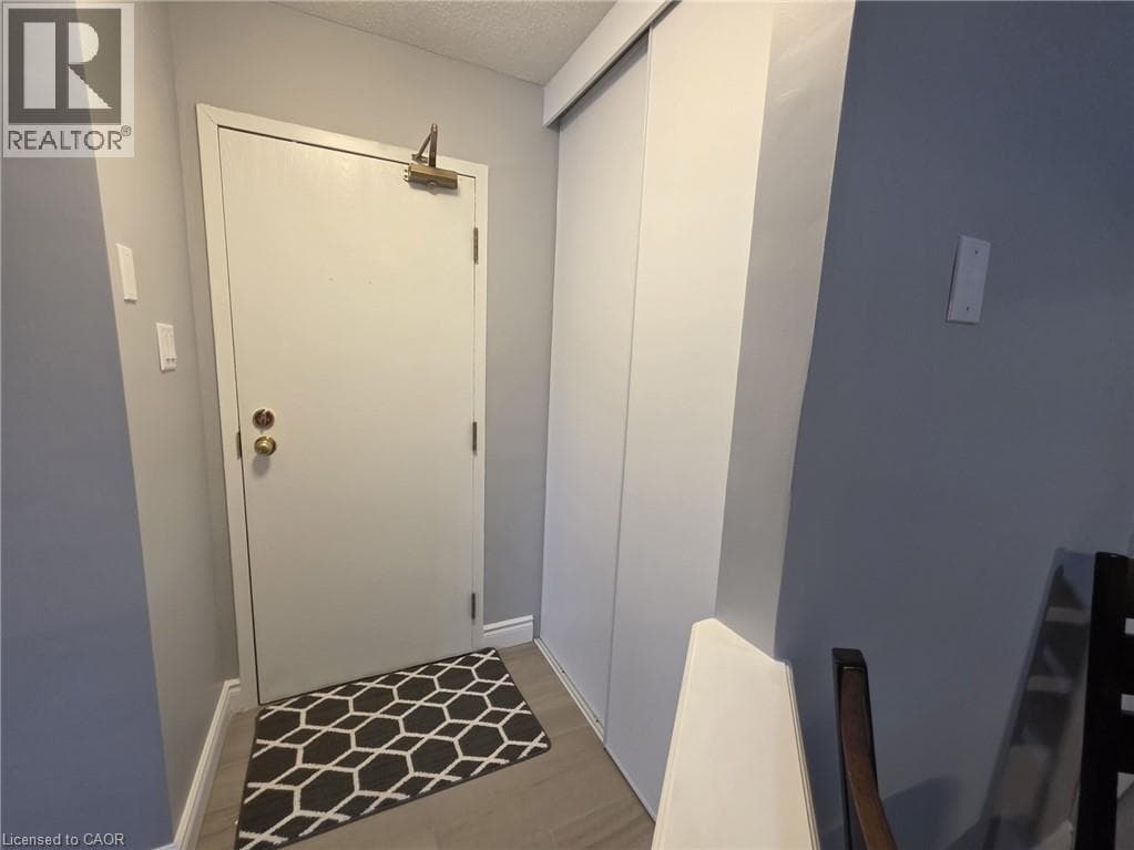 Apartment for sale at 565 GREENFIELD Avenue Unit# 106, Vanier, Kitchener, Ontario, photo 3