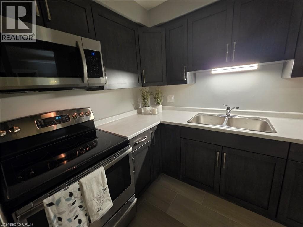 Apartment for sale at 565 GREENFIELD Avenue Unit# 106, Vanier, Kitchener, Ontario, photo 8