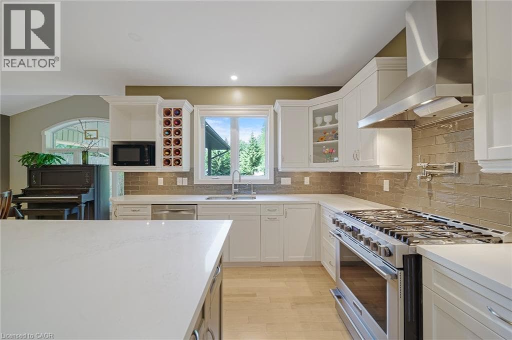 Detached for sale at 112 DIRKSEN Court, Pioneer Tower West, Kitchener, Ontario, photo 10