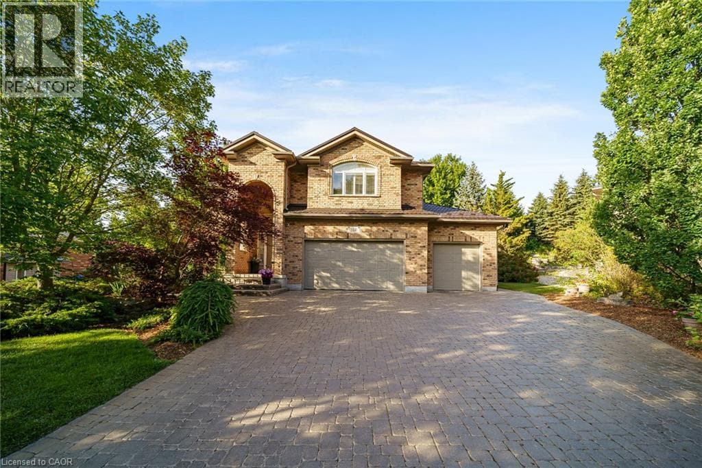 Detached for sale at 112 DIRKSEN Court, Pioneer Tower West, Kitchener, Ontario, photo 2