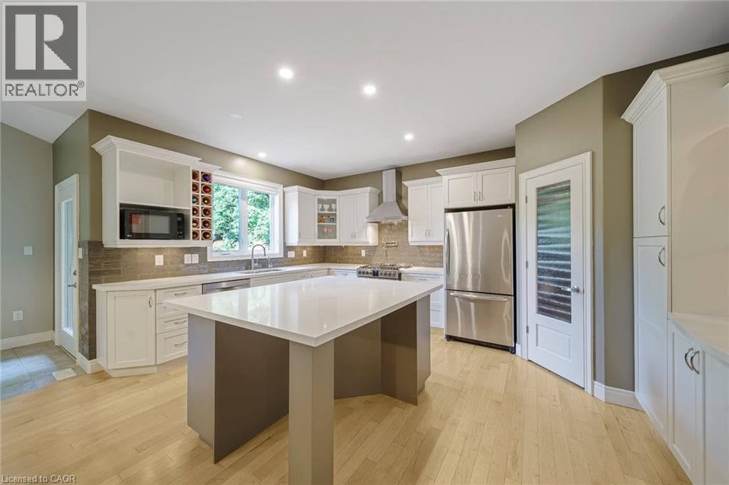Detached for sale at 112 DIRKSEN Court, Pioneer Tower West, Kitchener, Ontario, photo 7