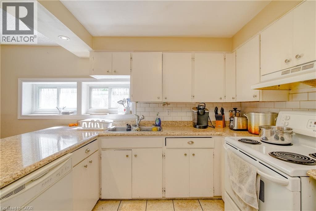 Detached for sale at 13 BROOKLYNNE Road, Elgin Park, Cambridge, Ontario, photo 9