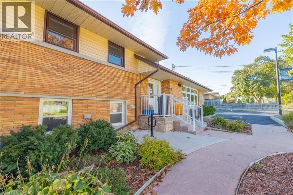 Multi-family for sale at 11 BELMONT Avenue W, St. Marys, Kitchener, Ontario, photo 2