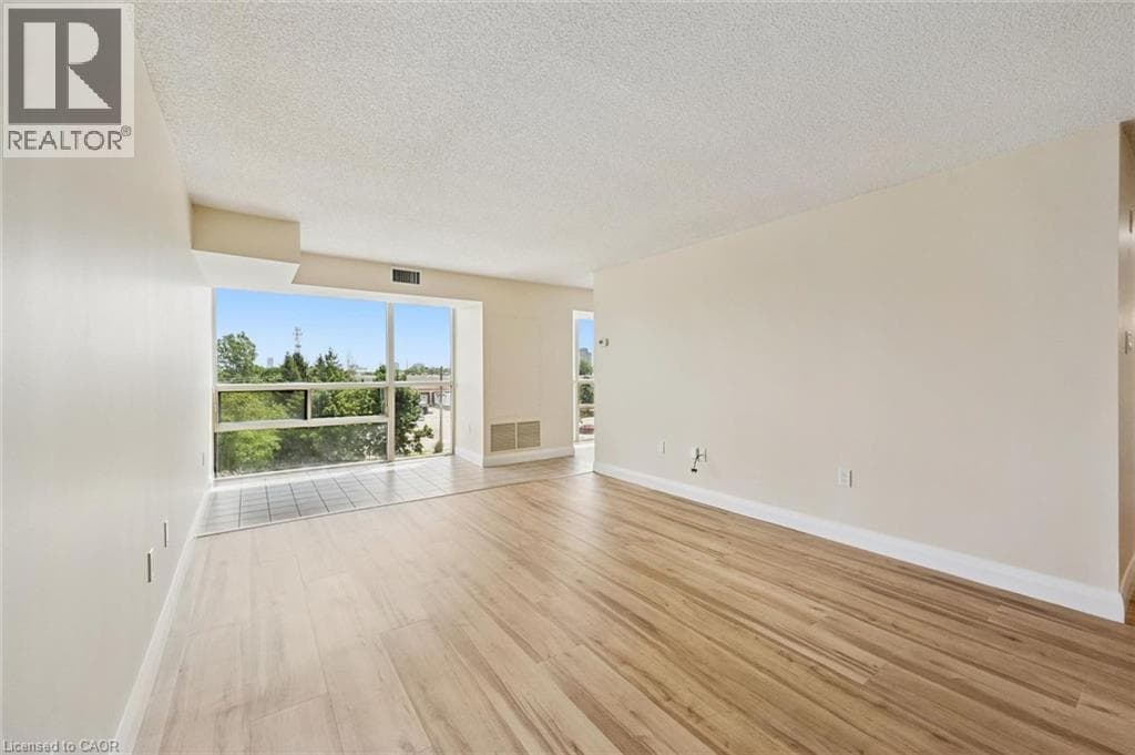 Apartment for sale at 55 BLUE SPRINGS Drive Unit# 514, Lincoln Heights, Waterloo, Ontario, photo 8