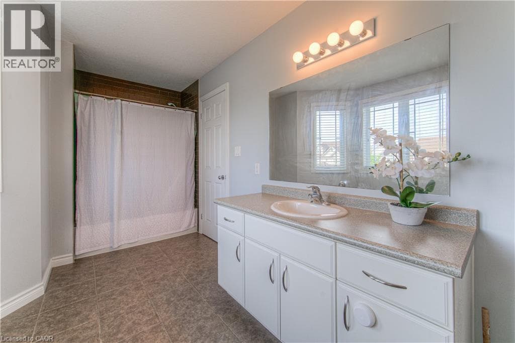 Detached for sale at 139 PEBBLECREEK Drive, Grand River South, Kitchener, Ontario, photo 19