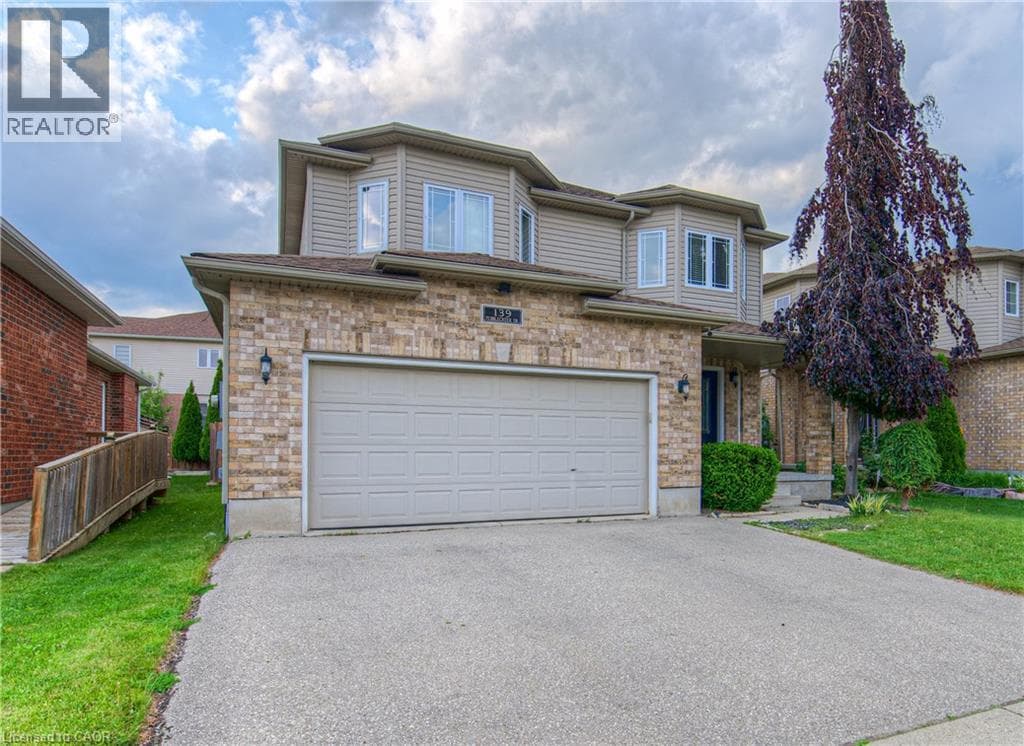 Detached for sale at 139 PEBBLECREEK Drive, Grand River South, Kitchener, Ontario, photo 2