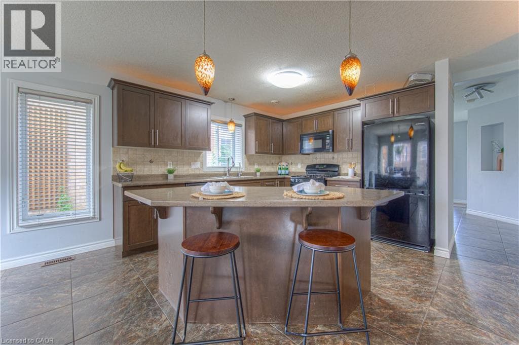 Detached for sale at 139 PEBBLECREEK Drive, Grand River South, Kitchener, Ontario, photo 11