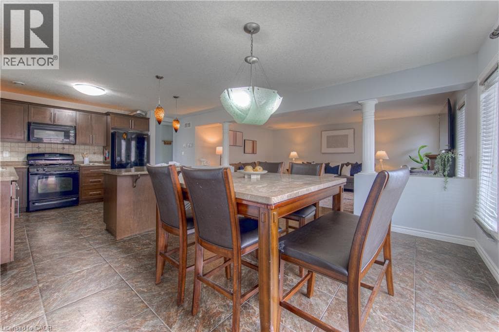 Detached for sale at 139 PEBBLECREEK Drive, Grand River South, Kitchener, Ontario, photo 13