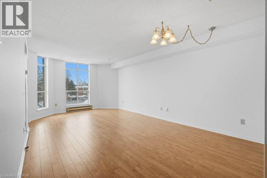 Apartment for sale at 1414 KING Street E Unit# 302, Eastwood, Kitchener, Ontario, photo 5