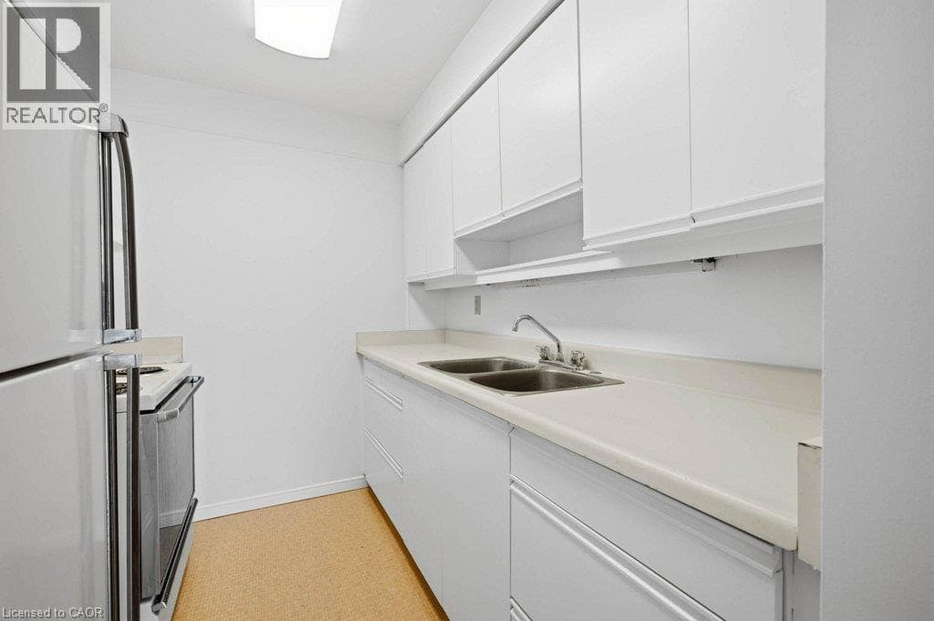 Apartment for sale at 1414 KING Street E Unit# 302, Eastwood, Kitchener, Ontario, photo 7