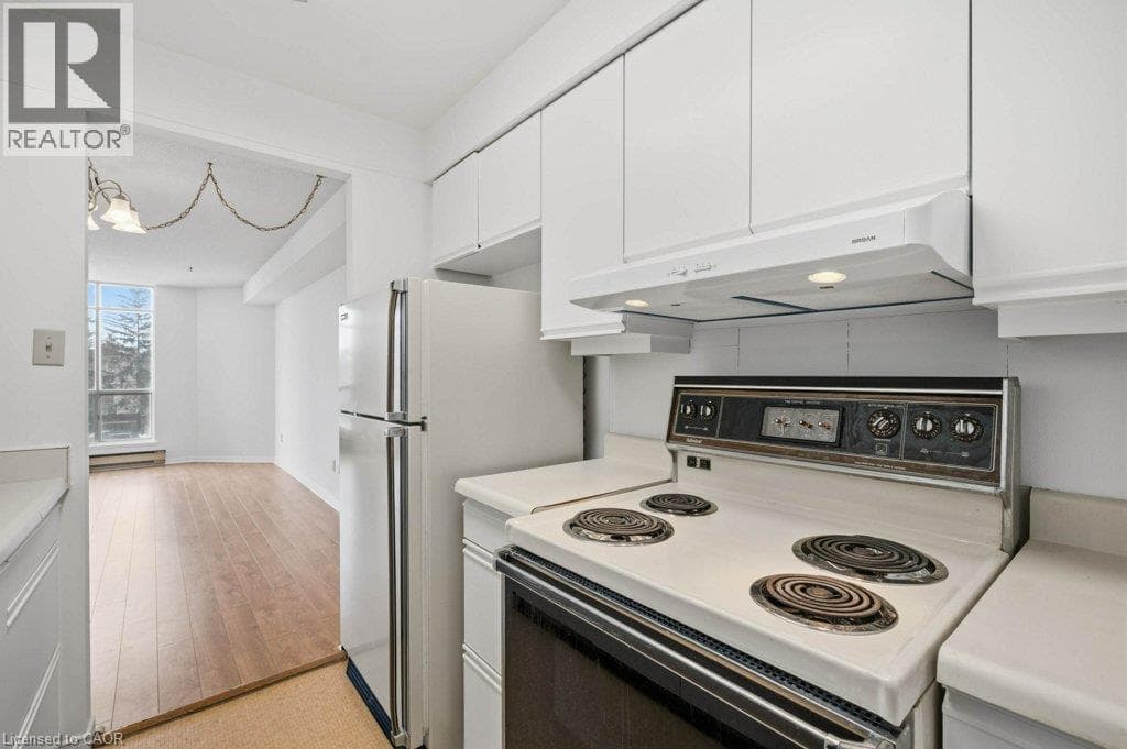 Apartment for sale at 1414 KING Street E Unit# 302, Eastwood, Kitchener, Ontario, photo 9