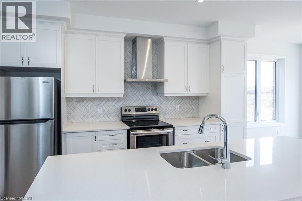 Townhouse for sale at 112 FORESTWALK Street, Rosenberg (Trussler), Kitchener, Ontario, photo 11