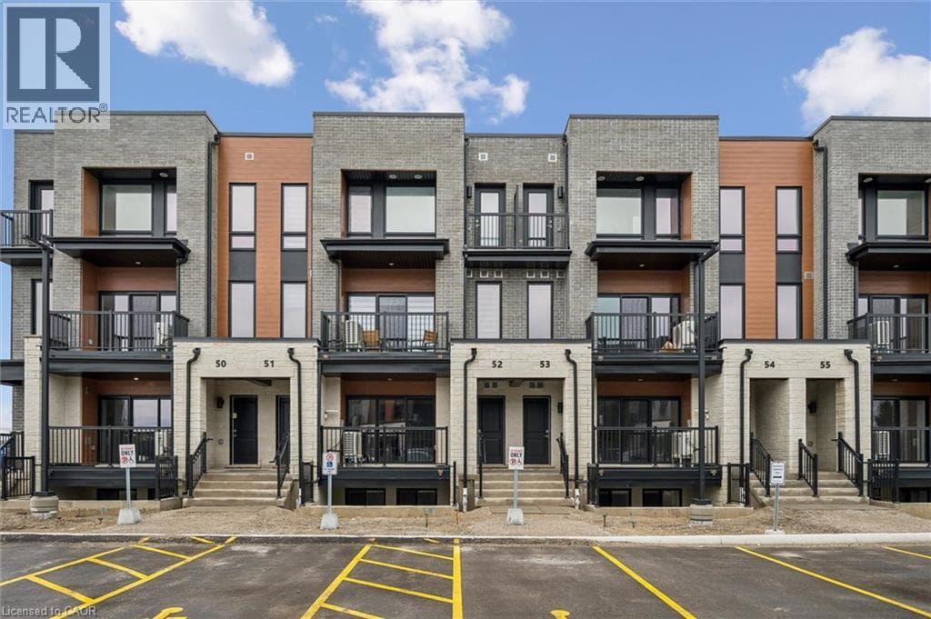 525 ERINBROOK Drive Unit# C052