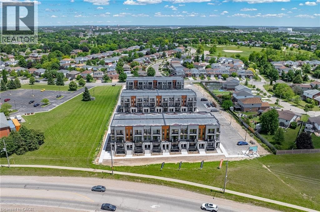 Townhouse for sale at 525 ERINBROOK Drive Unit# C052, Country Hills West, Kitchener, Ontario, photo 2