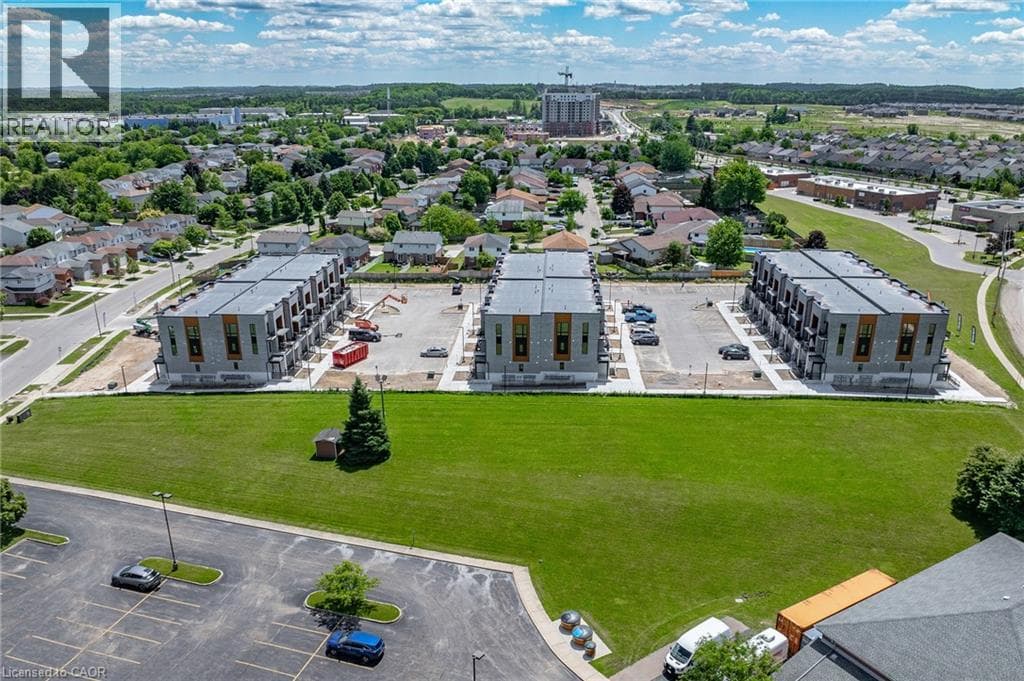 Townhouse for sale at 525 ERINBROOK Drive Unit# C052, Country Hills West, Kitchener, Ontario, photo 3