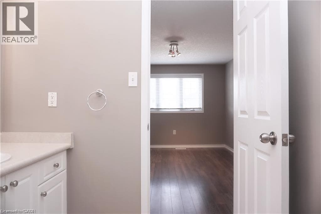 Townhouse for sale at 40 MADELEINE Street, Huron Park, Kitchener, Ontario, photo 18