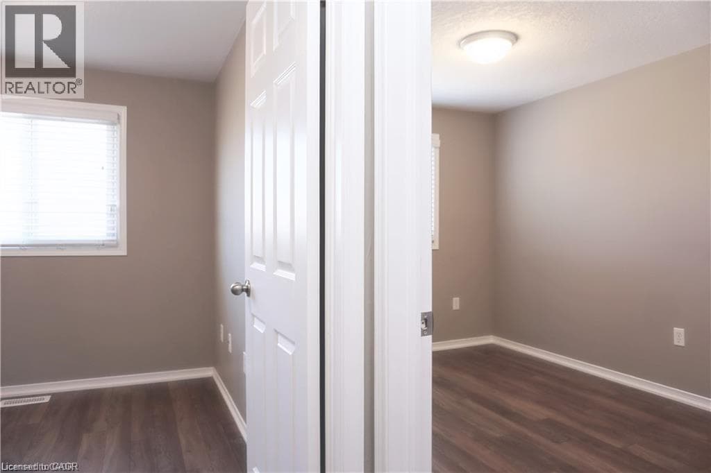 Townhouse for sale at 40 MADELEINE Street, Huron Park, Kitchener, Ontario, photo 13