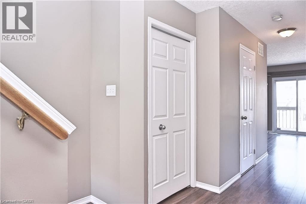 Townhouse for sale at 40 MADELEINE Street, Huron Park, Kitchener, Ontario, photo 9