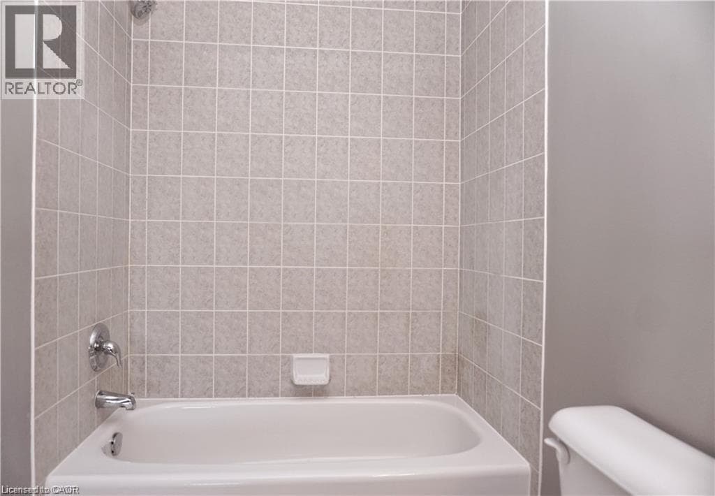 Townhouse for sale at 40 MADELEINE Street, Huron Park, Kitchener, Ontario, photo 27