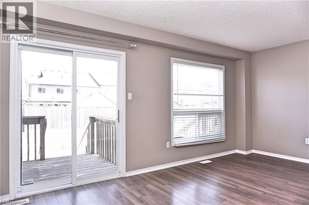 Townhouse for sale at 40 MADELEINE Street, Huron Park, Kitchener, Ontario, photo 11