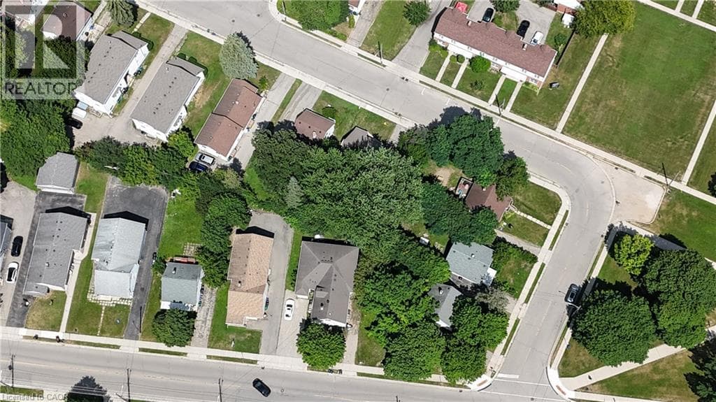 Multi-family for sale at 262 HAZEL Street, Northdale, Waterloo, Ontario, photo 3