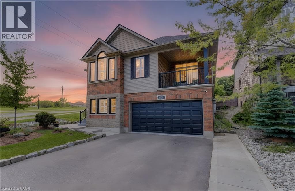 Detached for sale at 725 ZURICH Drive, Clair Hills, Waterloo, Ontario, photo 2