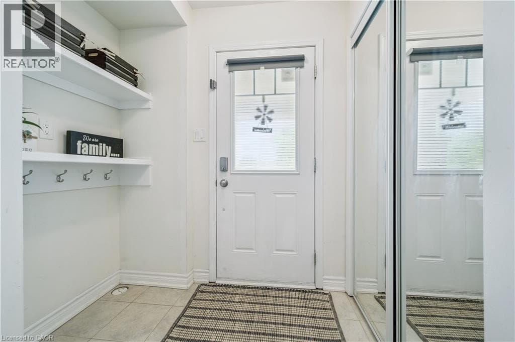 Townhouse for sale at 9 OUTLOOK Terrace, Rosenberg (Trussler), Kitchener, Ontario, photo 3