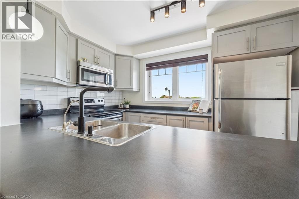 Townhouse for sale at 9 OUTLOOK Terrace, Rosenberg (Trussler), Kitchener, Ontario, photo 10
